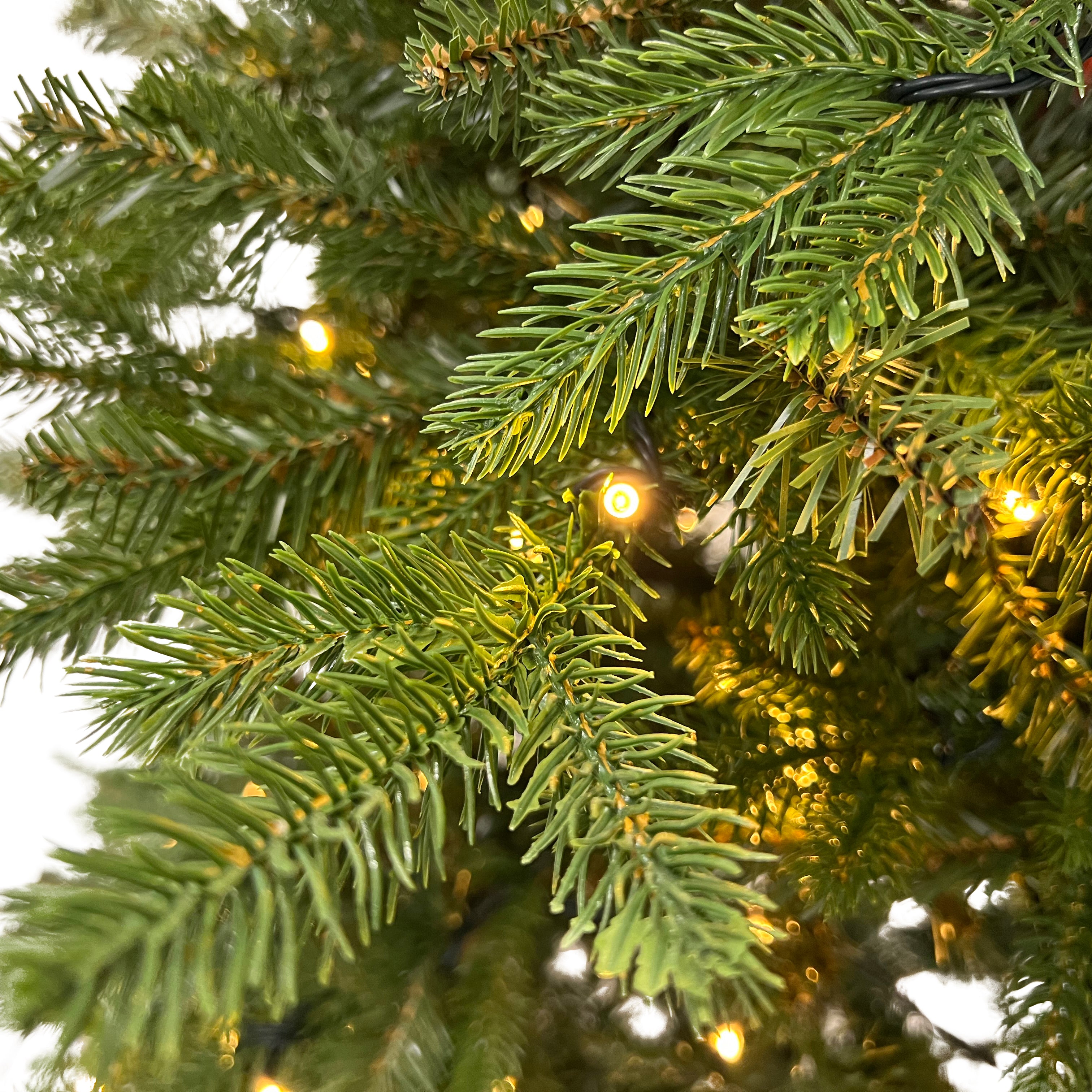 Excellent Trees® LED Ulvik 150 cm - Premium Kerstboom met 250 lampjes - ⌀80cm - 150cm