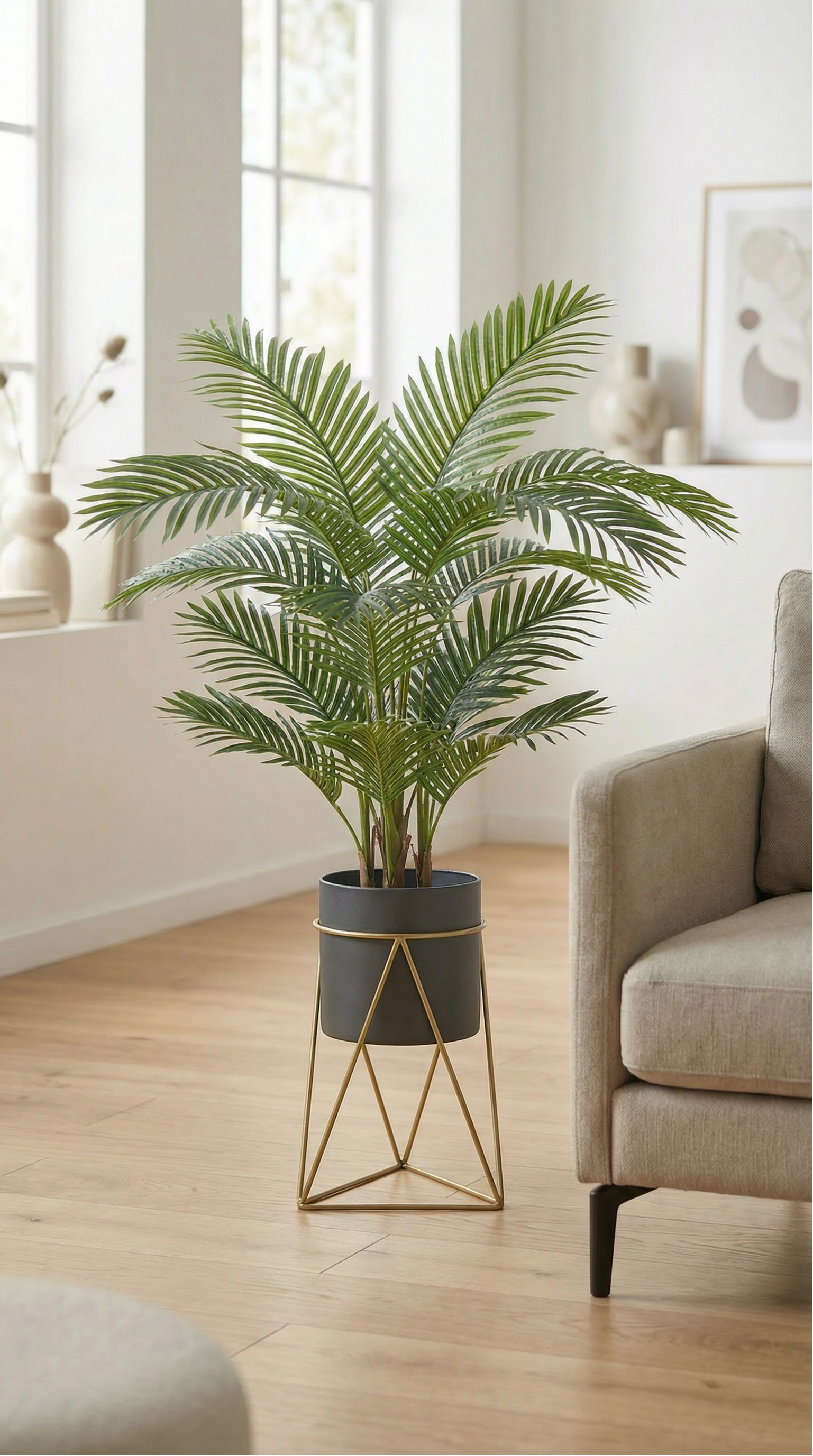 Kopu® Kunstplant Kentiapalm 24 bladeren - 110 cm met metaal standaard