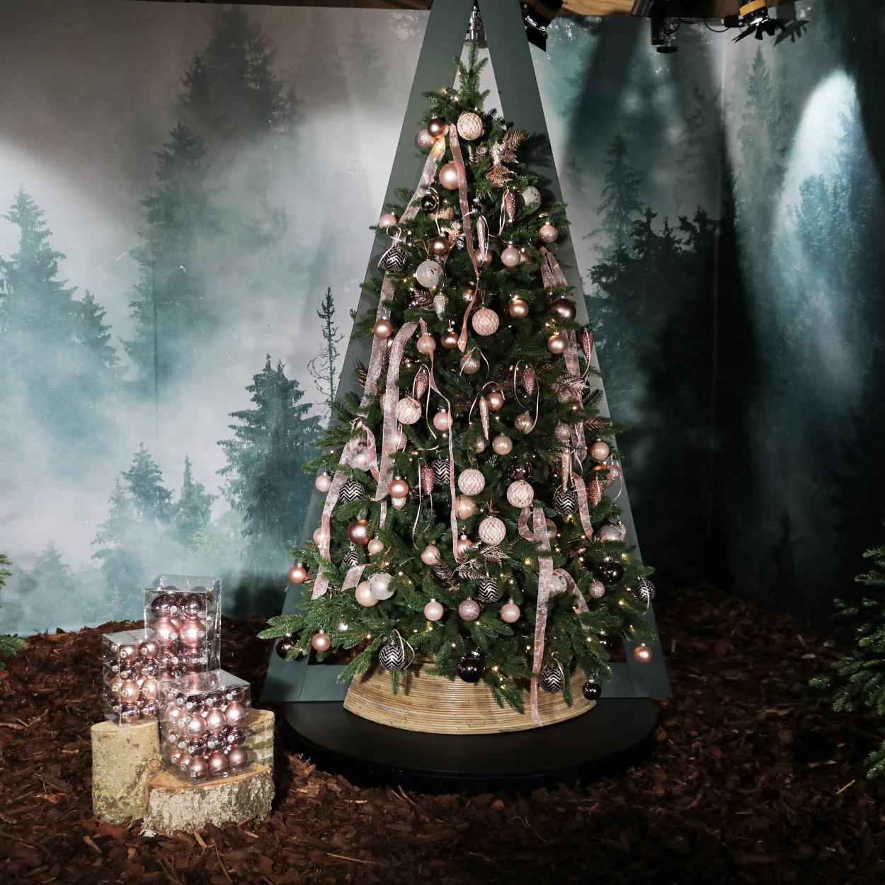 Excellent Trees® LED Falun 150 cm - Luxe Kerstboom met lampjes -  ⌀102 cm - ↕150 cm